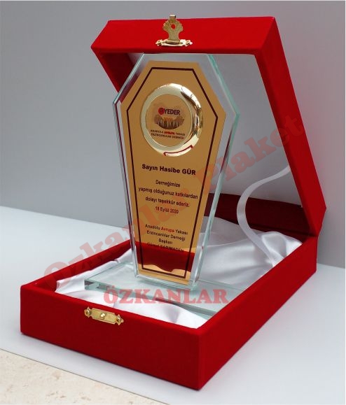 Kristal Plaket KOD: KP 18